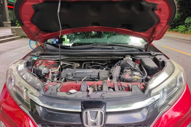 Used Honda CR-V 2015 2.4L two-wheel drive luxury version Engine Bay