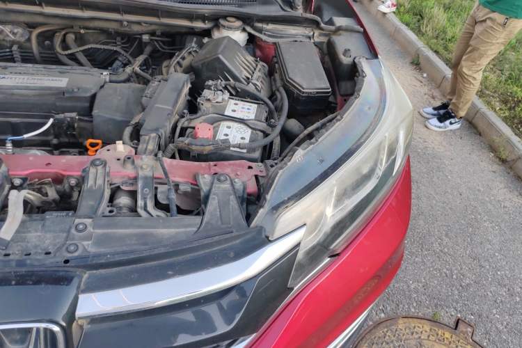Used Honda CR-V 2015 2.4L two-wheel drive luxury version Engine Bay Left