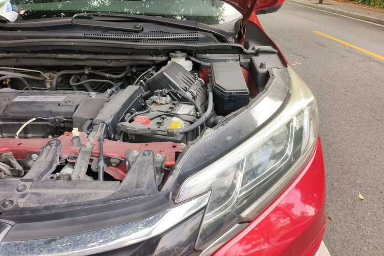 Used Honda CR-V 2015 2.4L two-wheel drive luxury version Engine Bay Left