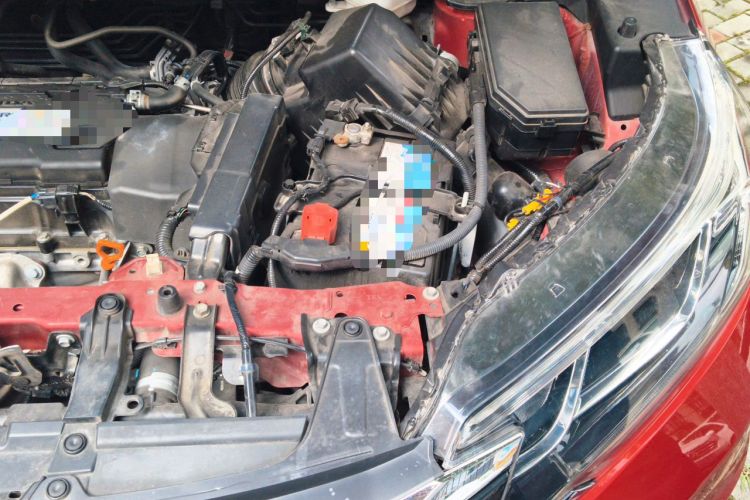 Used Honda CR-V 2015 2.4L two-wheel drive luxury version Engine Bay Left