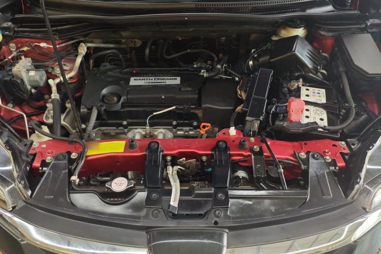Used Honda CR-V 2015 2.4L two-wheel drive luxury version Engine Bay