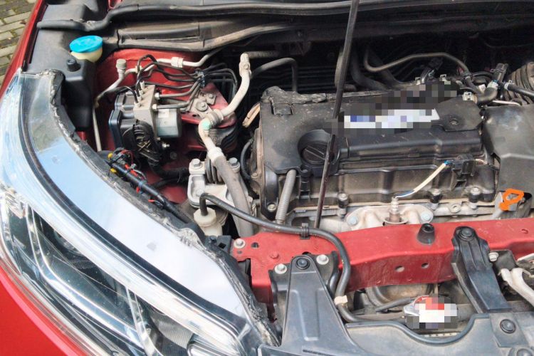 Used Honda CR-V 2015 2.4L two-wheel drive luxury version Engine Bay Right