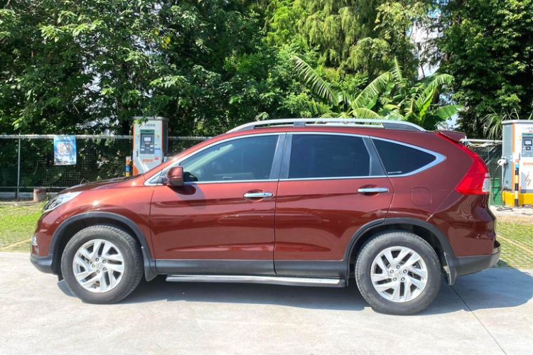 Used Honda CR-V 2015 2.4L two-wheel drive luxury version Exterior 2