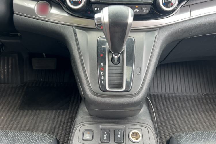Used Honda CR-V 2015 2.4L two-wheel drive luxury version Gear Lever
