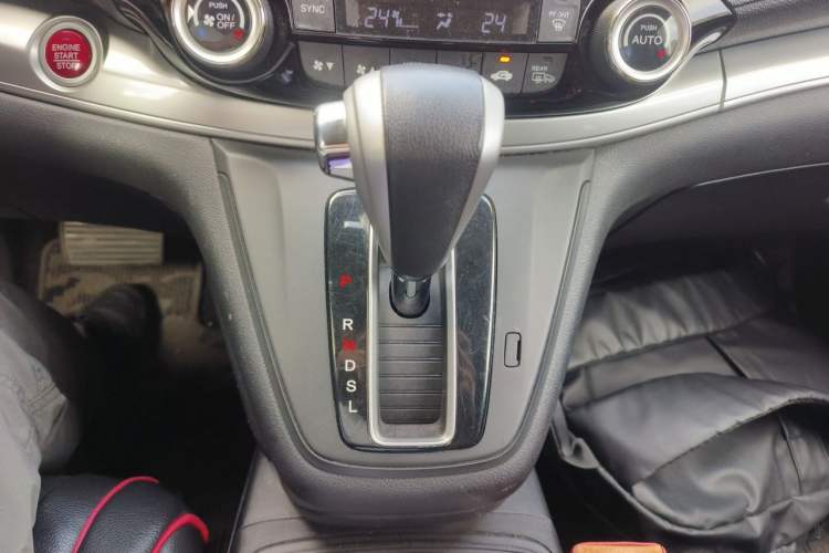 Used Honda CR-V 2015 2.4L two-wheel drive luxury version Gear Lever