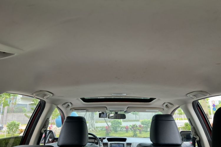 Used Honda CR-V 2015 2.4L two-wheel drive luxury version Headliner