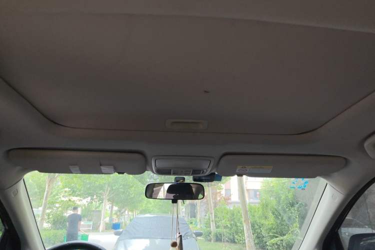 Used Honda CR-V 2015 2.4L two-wheel drive luxury version Headliner