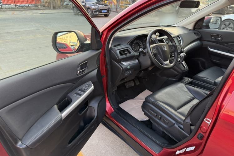 Used Honda CR-V 2015 2.4L two-wheel drive luxury version Interior 1