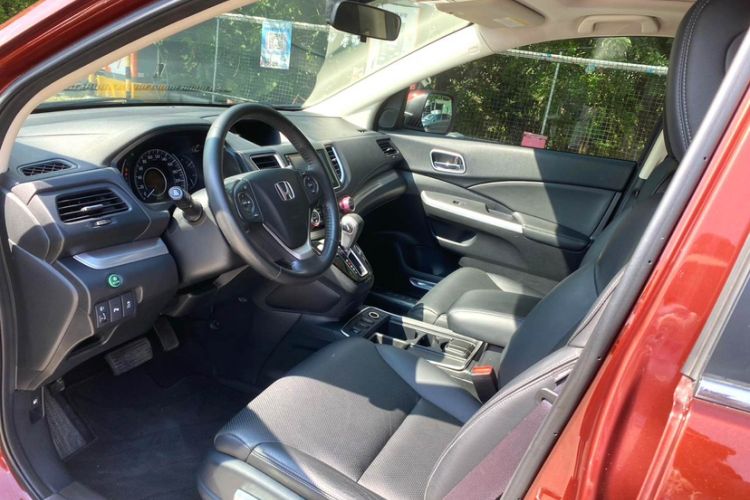 Used Honda CR-V 2015 2.4L two-wheel drive luxury version Interior 6