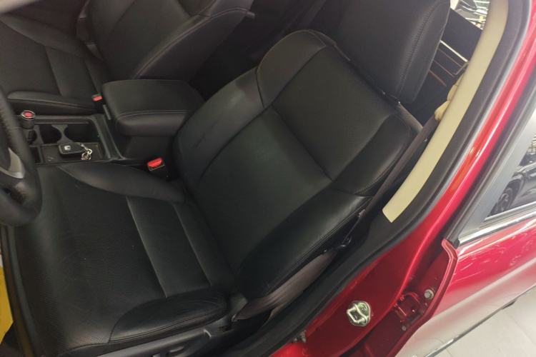 Used Honda CR-V 2015 2.4L two-wheel drive luxury version Left Front Seat