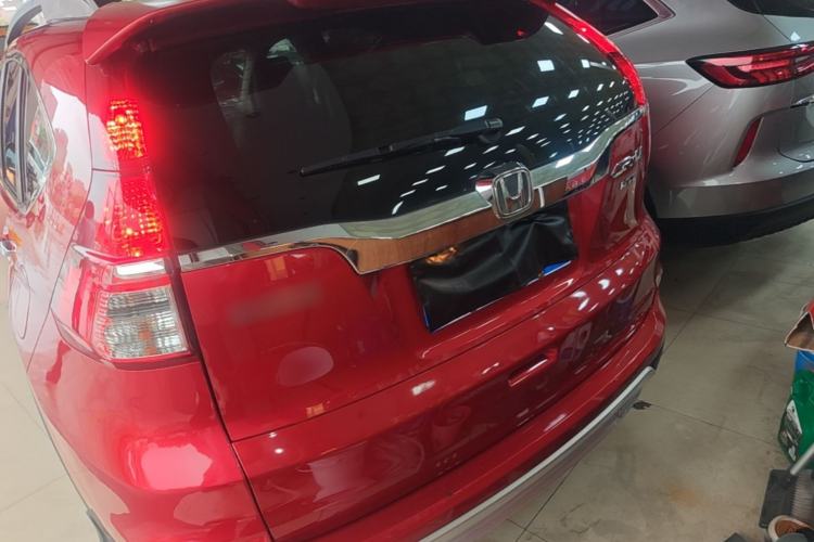 Used Honda CR-V 2015 2.4L two-wheel drive luxury version Rear