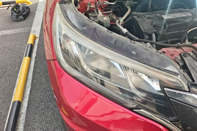 Used Honda CR-V 2015 2.4L two-wheel drive luxury version Right Front Headlight