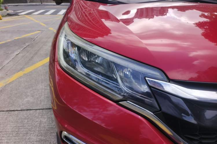 Used Honda CR-V 2015 2.4L two-wheel drive luxury version Right Front Headlight