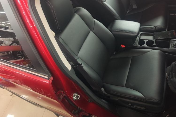 Used Honda CR-V 2015 2.4L two-wheel drive luxury version Right Front Seat