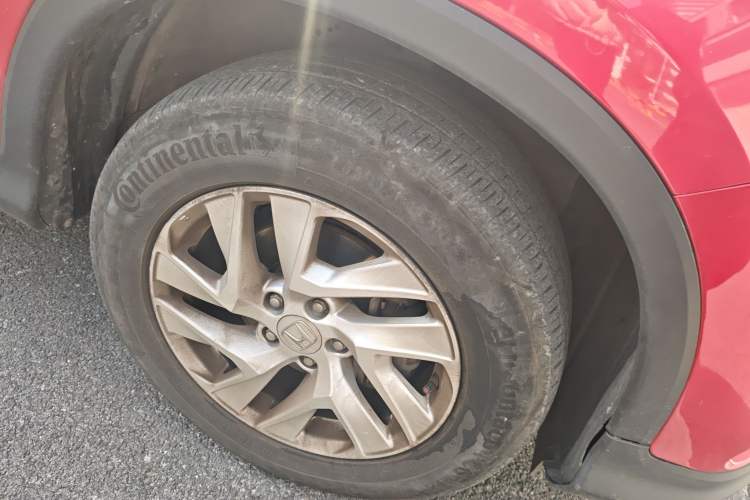 Used Honda CR-V 2015 2.4L two-wheel drive luxury version Right Front Wheel Hub