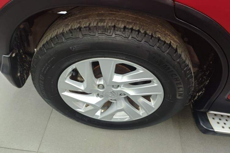 Used Honda CR-V 2015 2.4L two-wheel drive luxury version Right Rear Wheel Hub