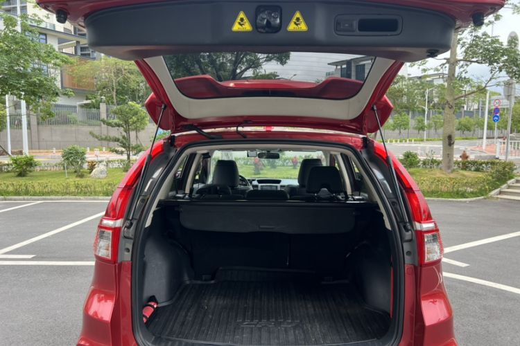 Used Honda CR-V 2015 2.4L two-wheel drive luxury version Trunk
