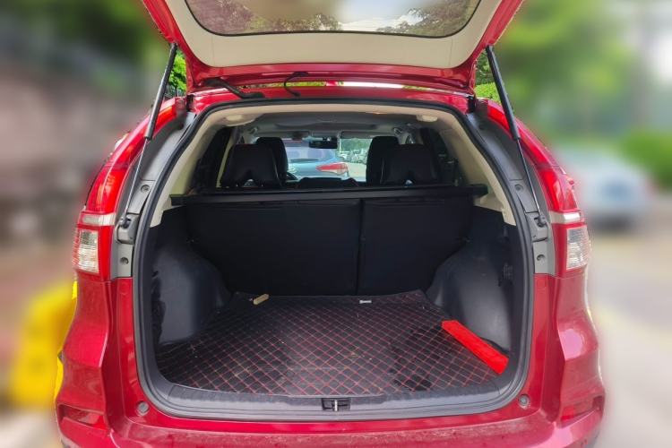 Used Honda CR-V 2015 2.4L two-wheel drive luxury version Trunk