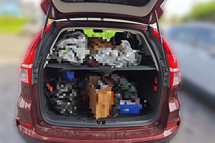 Used Honda CR-V 2015 2.4L two-wheel drive luxury version Trunk