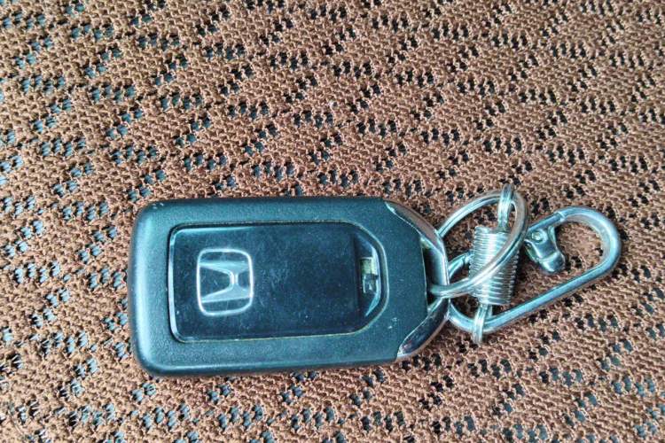 Used Honda CR-V 2015 2.4L two-wheel drive luxury version Vehicle Key
