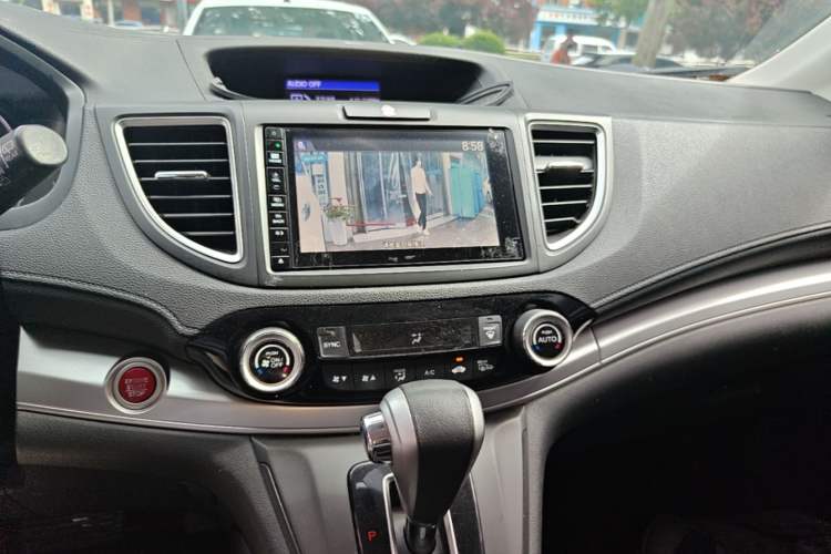Used Honda CR-V 2015 2.4L two-wheel drive luxury version Audio And AC Panel