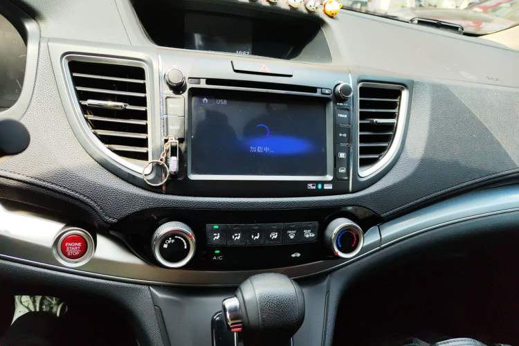 Used Honda CR-V 2015 2.0L two-wheel drive Fashion Edition Audio And AC Panel