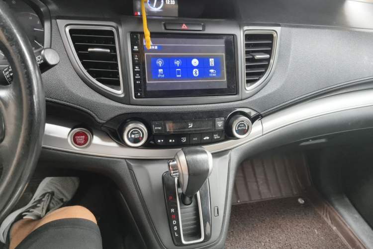 Used Honda CR-V 2015 2.4L two-wheel drive luxury version Audio And AC Panel