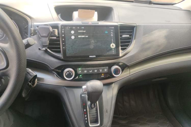 Used Honda CR-V 2015 2.0L two-wheel drive urban version Audio And AC Panel