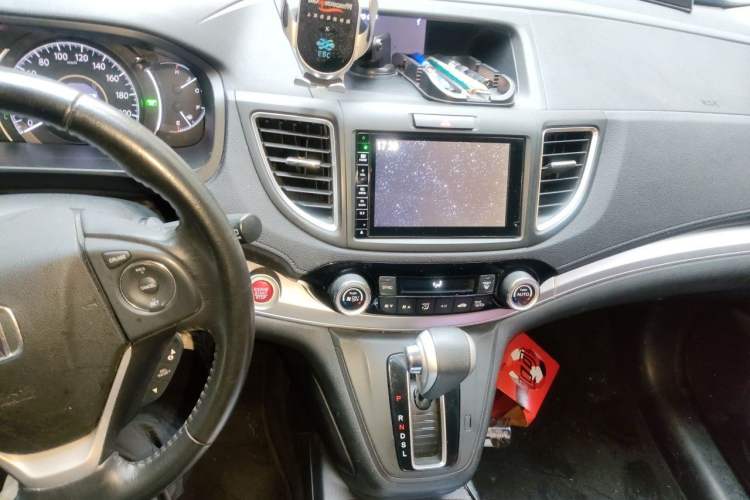 Used Honda CR-V 2015 2.4L two-wheel drive luxury version Audio And AC Panel