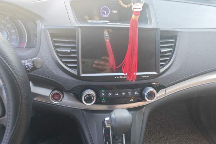 Used Honda CR-V 2015 2.0L two-wheel drive Fashion Edition Audio And AC Panel