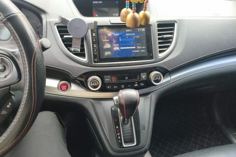 Used Honda CR-V 2015 2.4L two-wheel drive luxury version Audio And AC Panel
