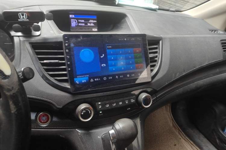 Used Honda CR-V 2015 2.0L two-wheel drive Fashion Edition Audio And AC Panel