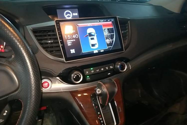 Used Honda CR-V 2015 2.0L two-wheel drive Fashion Edition Audio And AC Panel