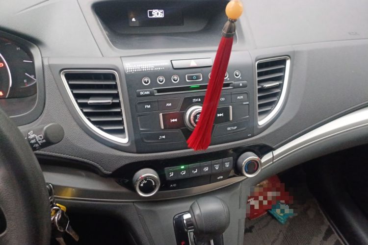 Used Honda CR-V 2015 2.0L two-wheel drive urban version Audio And AC Panel
