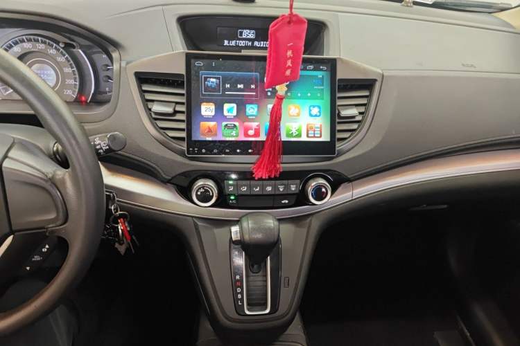 Used Honda CR-V 2015 2.0L two-wheel drive urban version Audio And AC Panel