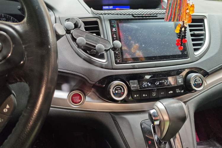 Used Honda CR-V 2015 2.4L two-wheel drive luxury version Audio And AC Panel