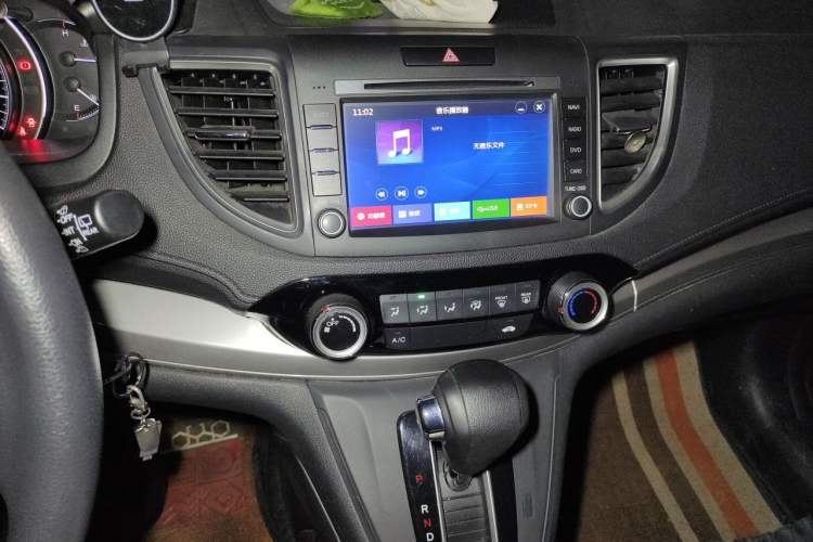 Used Honda CR-V 2015 2.0L two-wheel drive urban version Audio And AC Panel