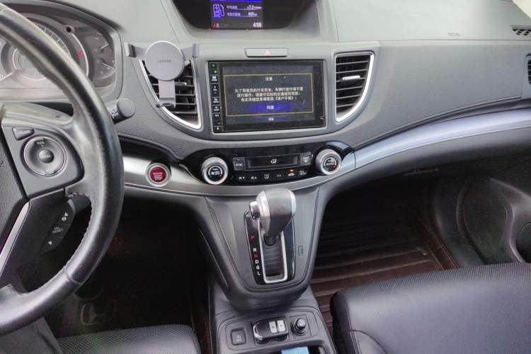 Used Honda CR-V 2015 2.4L two-wheel drive luxury version Audio And AC Panel