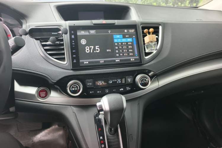 Used Honda CR-V 2015 2.4L two-wheel drive luxury version Audio And AC Panel