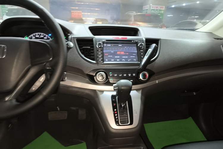 Used Honda CR-V 2015 2.0L 2WD Classic Edition Audio And AC Panel