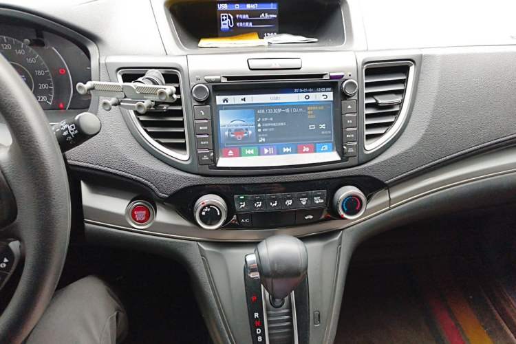 Used Honda CR-V 2015 2.0L Four-Wheel Drive Fashion Edition Audio And AC Panel