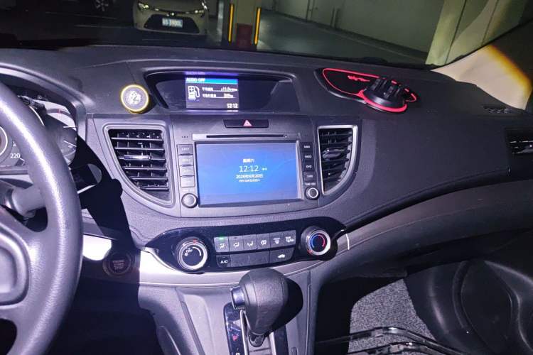 Used Honda CR-V 2015 2.0L two-wheel drive Fashion Edition Audio And AC Panel