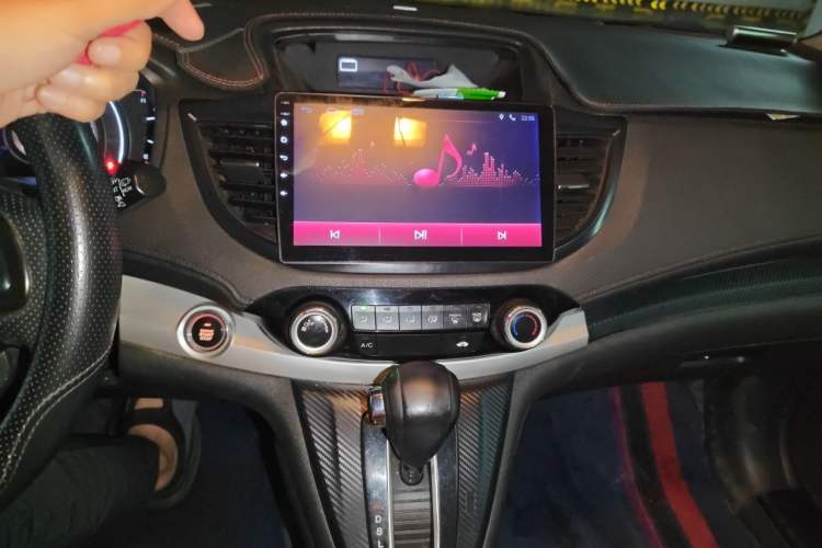 Used Honda CR-V 2015 2.0L two-wheel drive urban version Audio And AC Panel