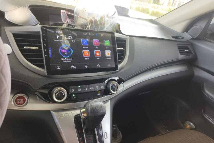 Used Honda CR-V 2015 2.0L two-wheel drive Fashion Edition Audio And AC Panel