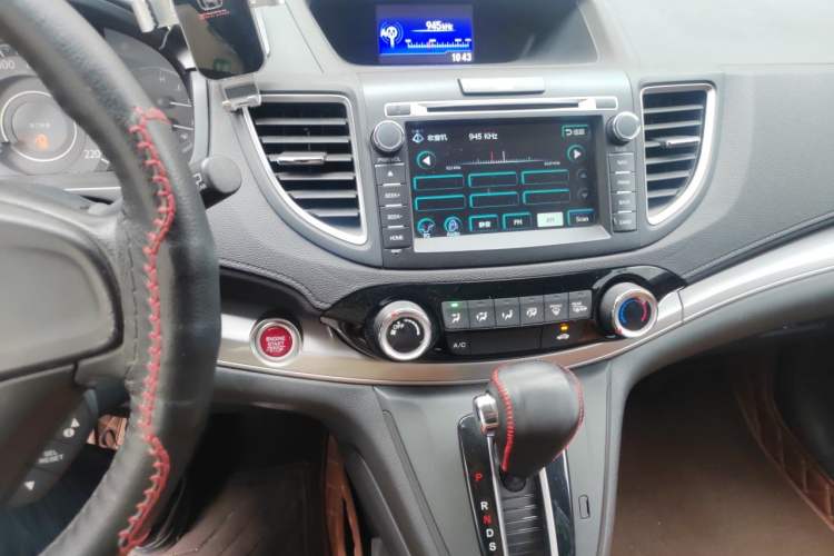 Used Honda CR-V 2015 2.0L two-wheel drive Fashion Edition Audio And AC Panel