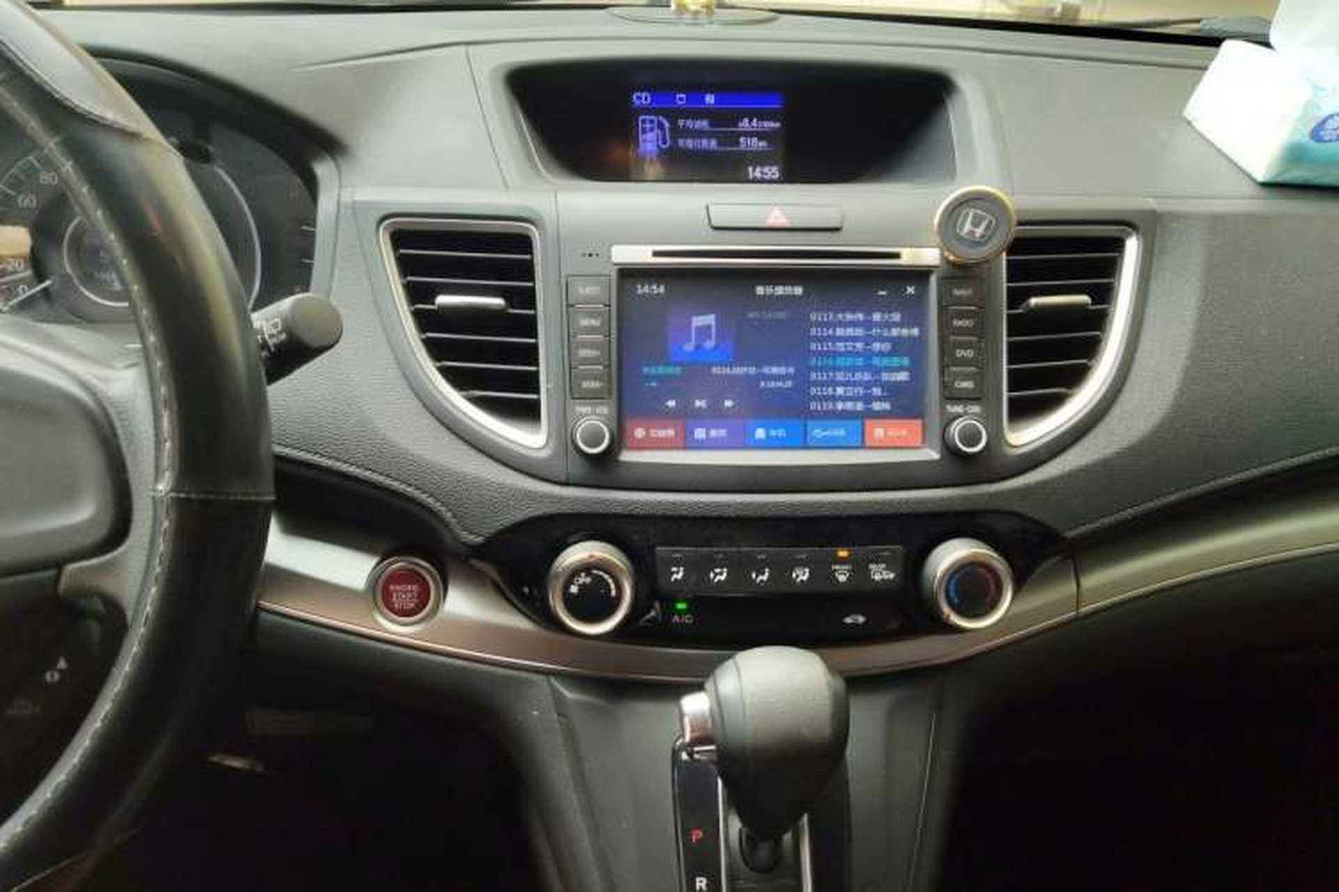 Used Honda CR-V 2015 2.0L two-wheel drive Fashion Edition Audio And AC Panel
