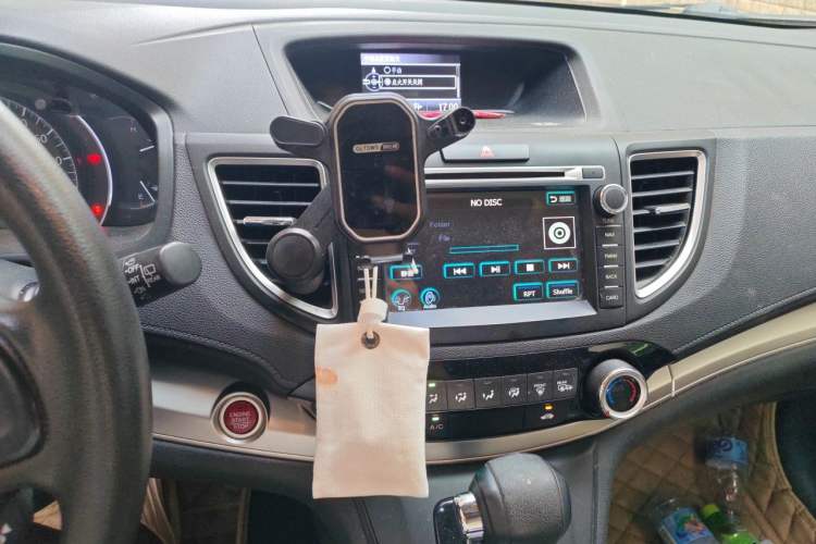 Used Honda CR-V 2015 2.0L two-wheel drive Fashion Edition Audio And AC Panel