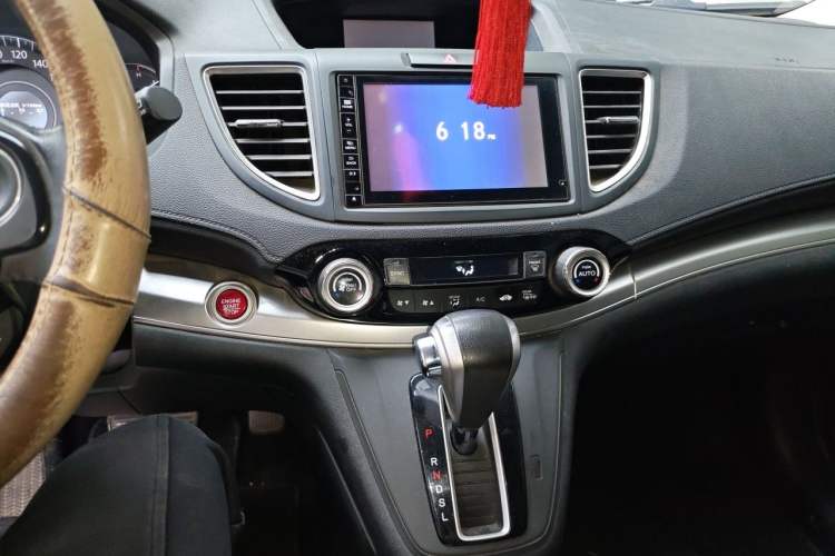 Used Honda CR-V 2015 2.4L two-wheel drive luxury version Audio And AC Panel