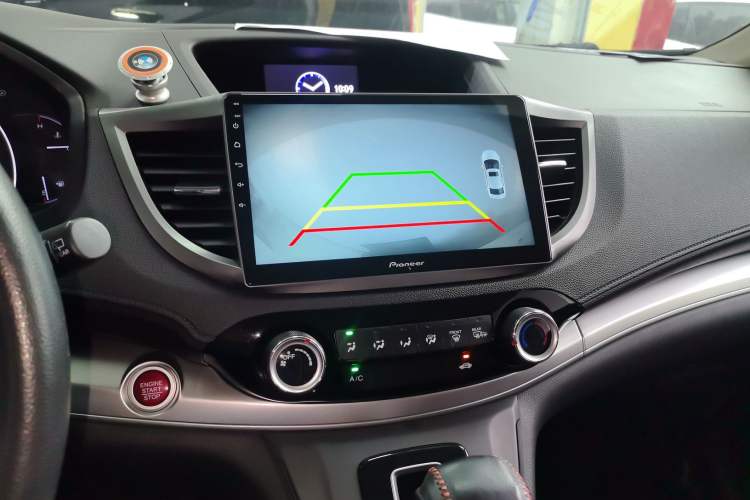 Used Honda CR-V 2015 2.0L two-wheel drive Fashion Edition Audio And AC Panel
