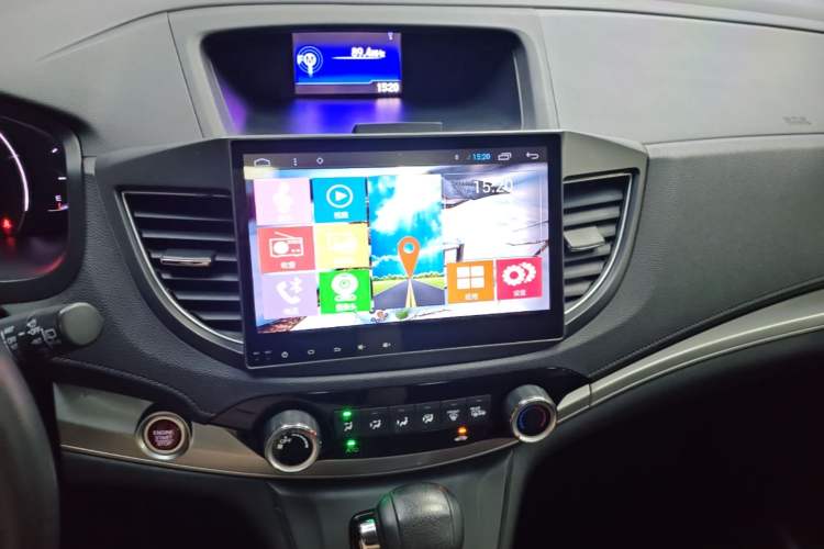 Used Honda CR-V 2015 2.0L two-wheel drive Fashion Edition Audio And AC Panel
